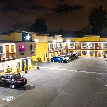 南艾尔蒙特星光汽车旅馆 South El Monte 外观 照片