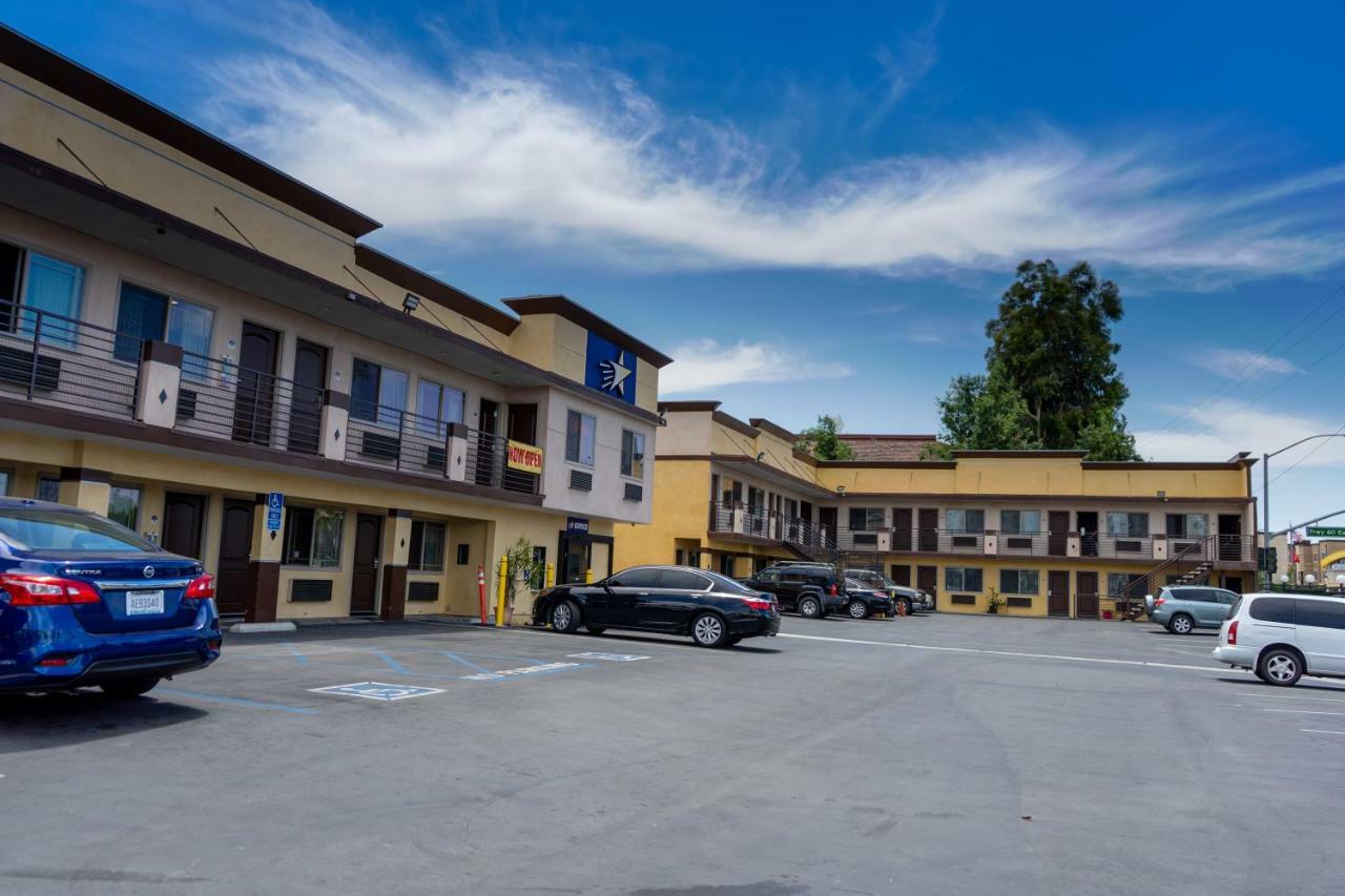 南艾尔蒙特星光汽车旅馆 South El Monte 外观 照片